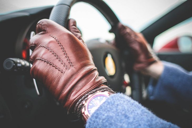 водительские перчатки