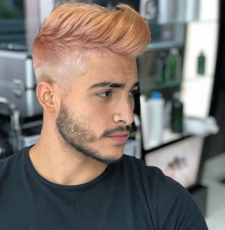 Пепельно-розовый цвет волос у мужчин