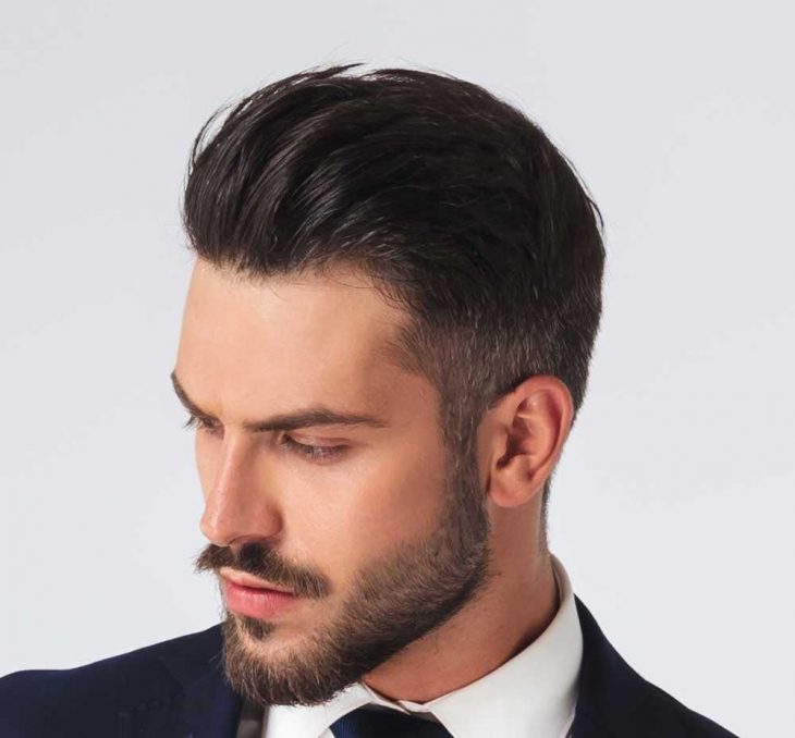 Мужские прически с зачесом назад (60+ фото): ТОП-7 стрижек для укладки волос назад в 2022 году на короткие и длинные волосы, с выбритыми висками, классика24