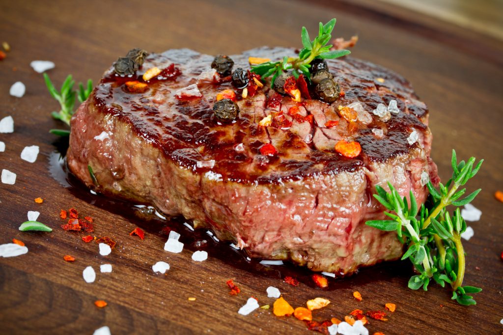Стоит ли резать мясо сразу после прожарки