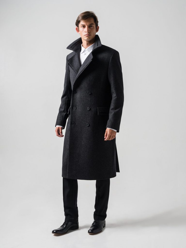 Длинное мужское пальто