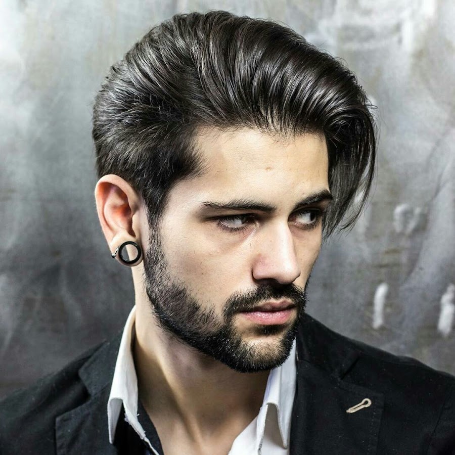 Модельная мужская стрижка на средние волосы