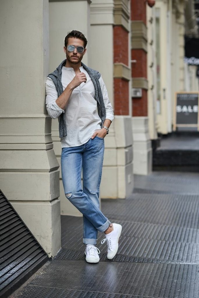 Рубашка и джинсы - особенности мужского образа
