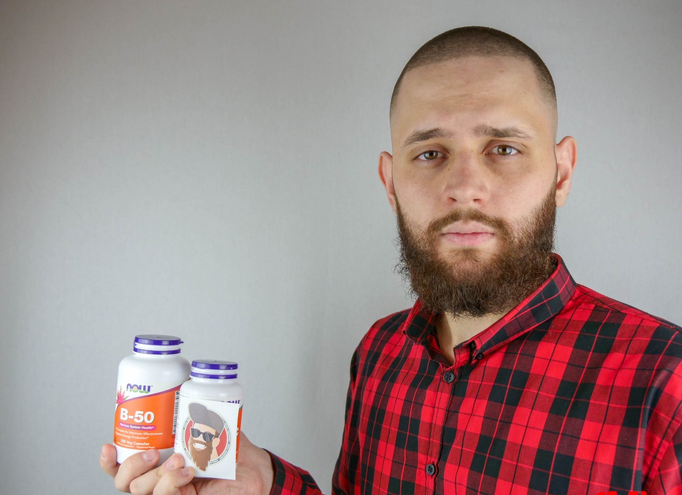 Реклама витаминов В-50 для роста бороды